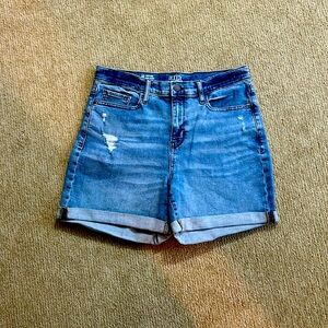 Woman’s shorts